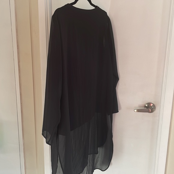 Alfani double layered black top with chiffon-like cover - Picture 2 of 6